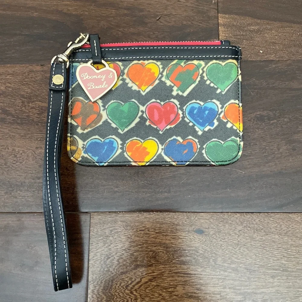 Dooney & Bourke wristlet - Picture 1 of 4